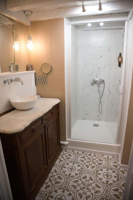 Appartement-Terrasse Centre Historique Uzes Ngoại thất bức ảnh